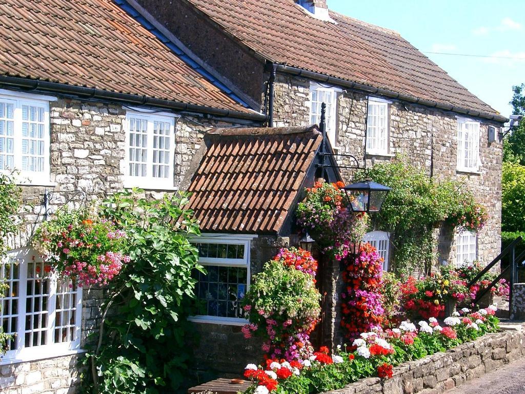 The Carpenters Arms Hotel Pensford Bagian luar foto