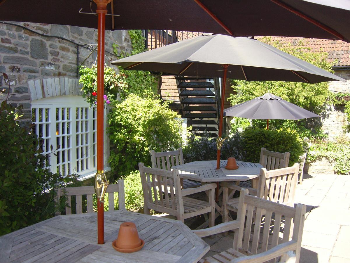 The Carpenters Arms Hotel Pensford Bagian luar foto