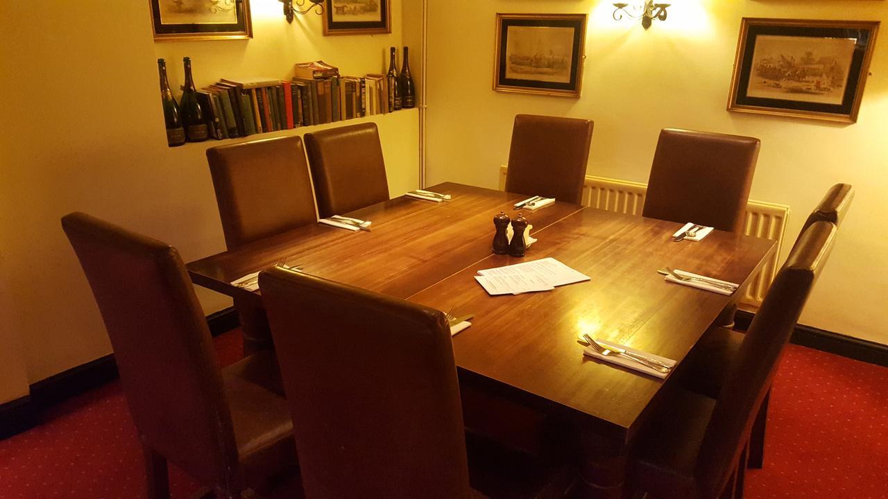 The Carpenters Arms Hotel Pensford Bagian luar foto