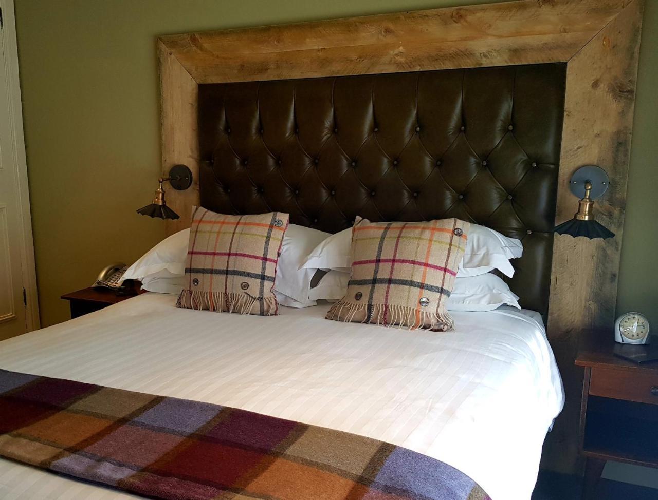 The Carpenters Arms Hotel Pensford Bagian luar foto
